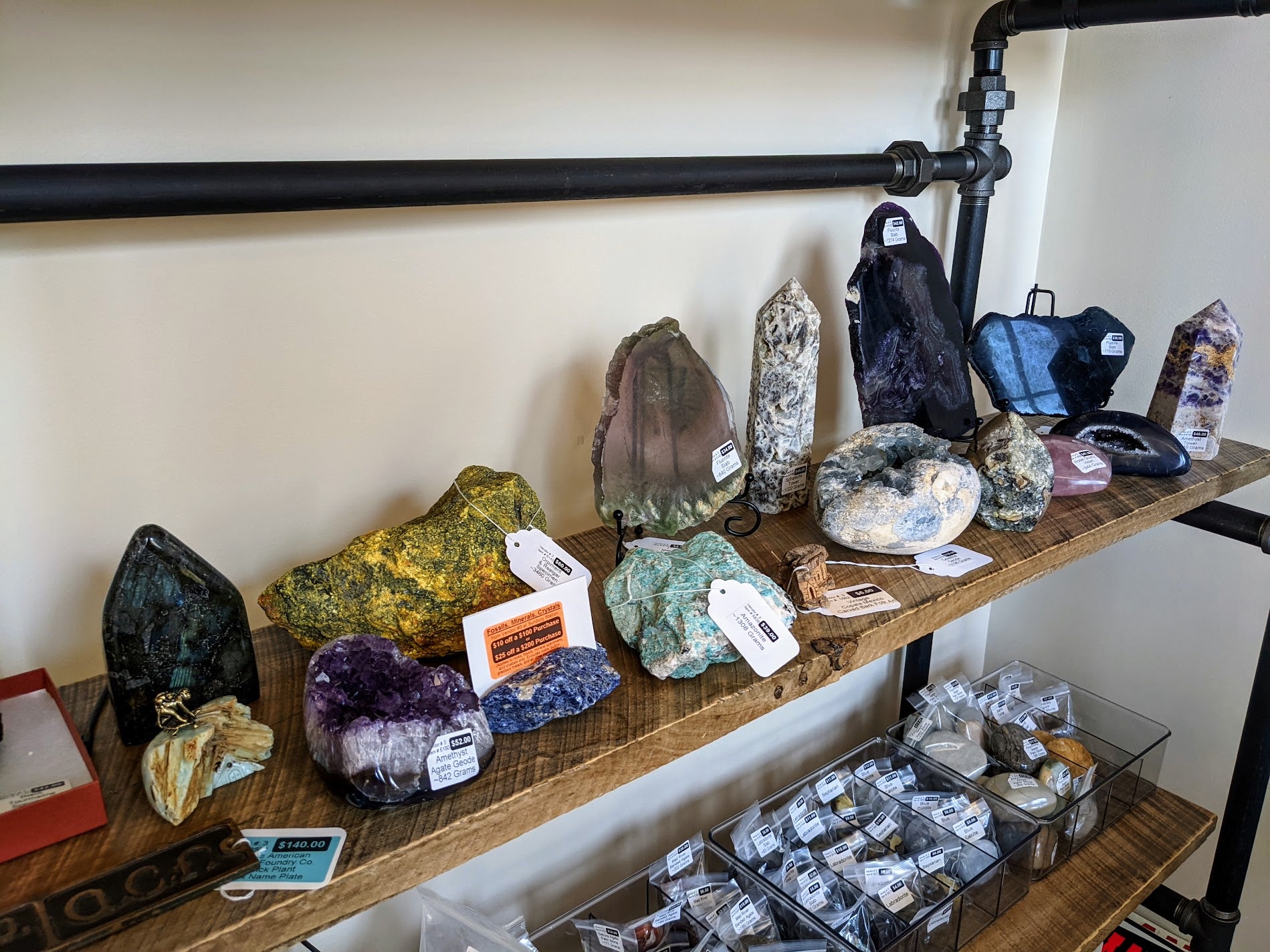 Crystals, Minerals, Fossils – River Valley Vintage