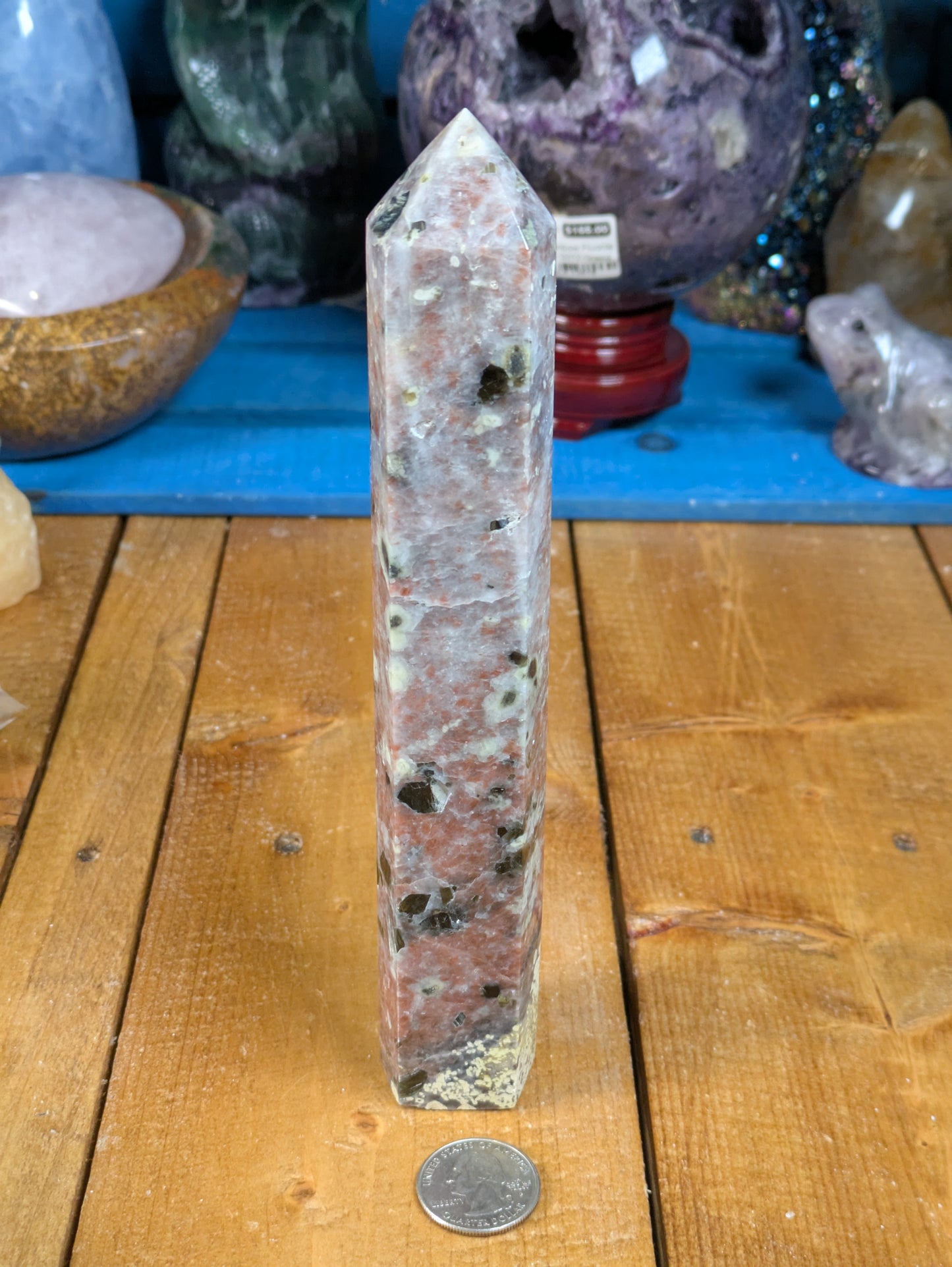 Serpentine in Pink Aventurine Tower 432g